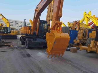 صورة ل حفارات بعجلات 2019 هيونداي R210W-7