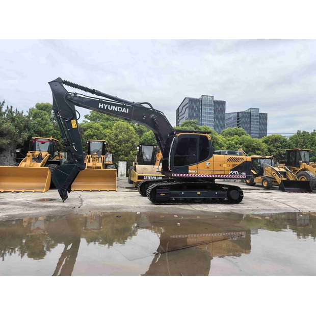 2021 هيونداي R220LC-9S-43460825