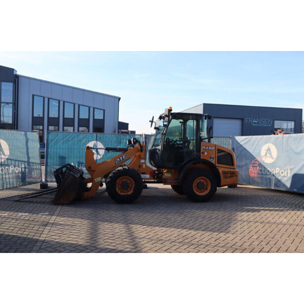 2016 CASE 21F-43461200