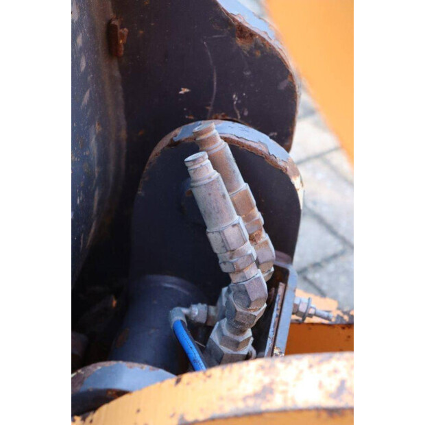 2016 CASE 21F-43461216