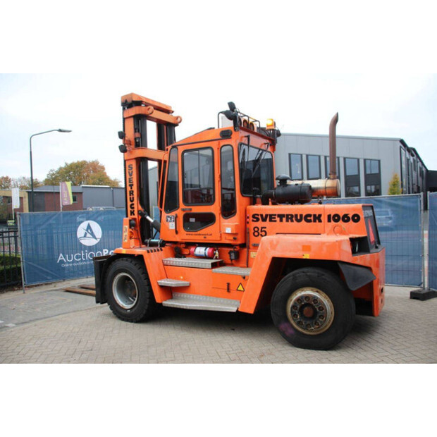 2001 Svetruck 1060-30-43463011
