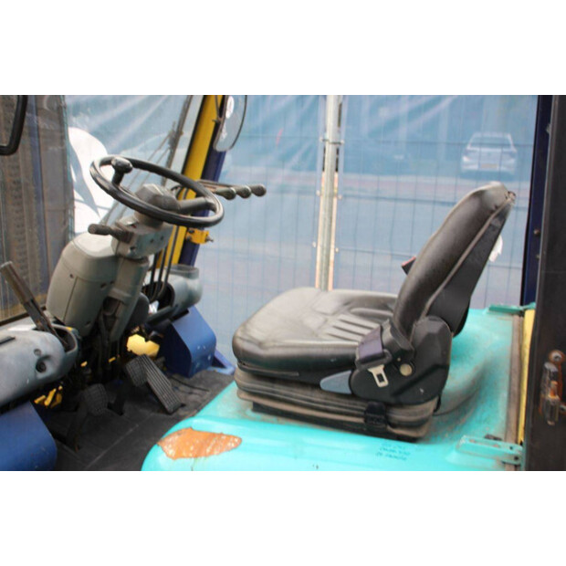 2000 كوماتسو FD45T-7-43463206