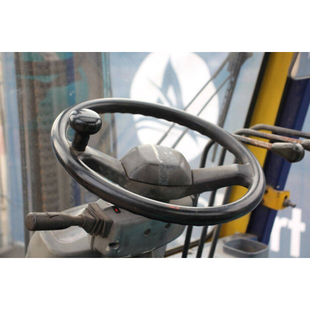 2000 كوماتسو FD45T-7-43463208