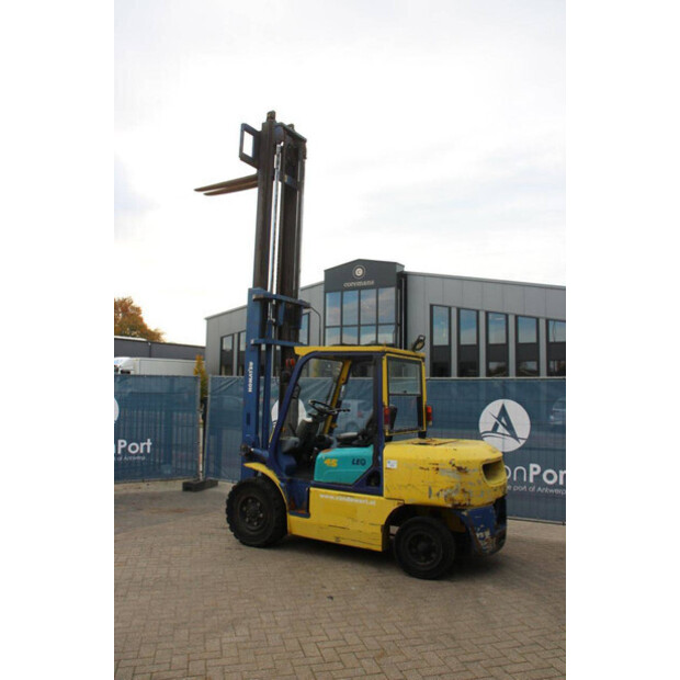 2000 كوماتسو FD45T-7-43463214