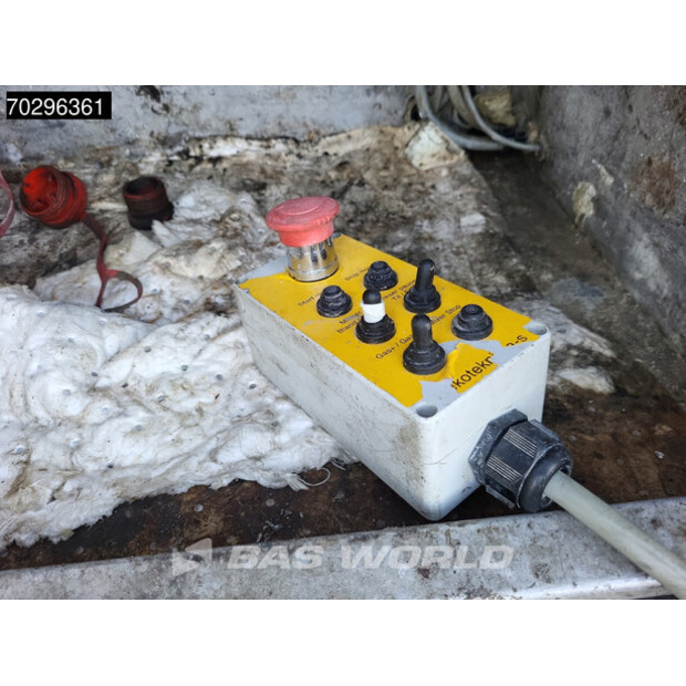 2011 فولفو FMX 460-43463325