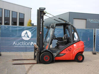 Image for FORKLIFTS 2014 Fenwick-Linde H30D-02