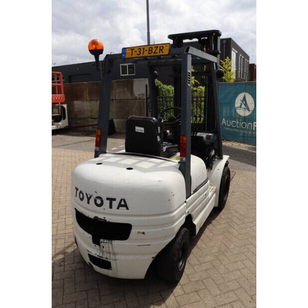 1997 تويوتا 62-6FDF30-43463959