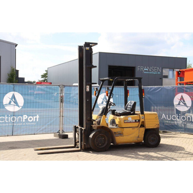 1997 كاتربيلر DP30-43464250