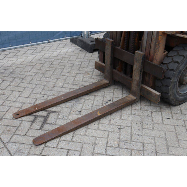 1986 Komatsu FD-25-8-43464328