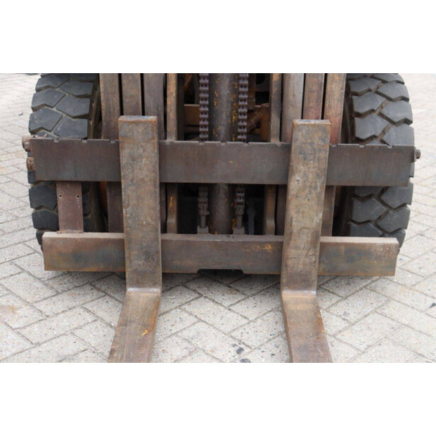 1986 Komatsu FD-25-8-43464330