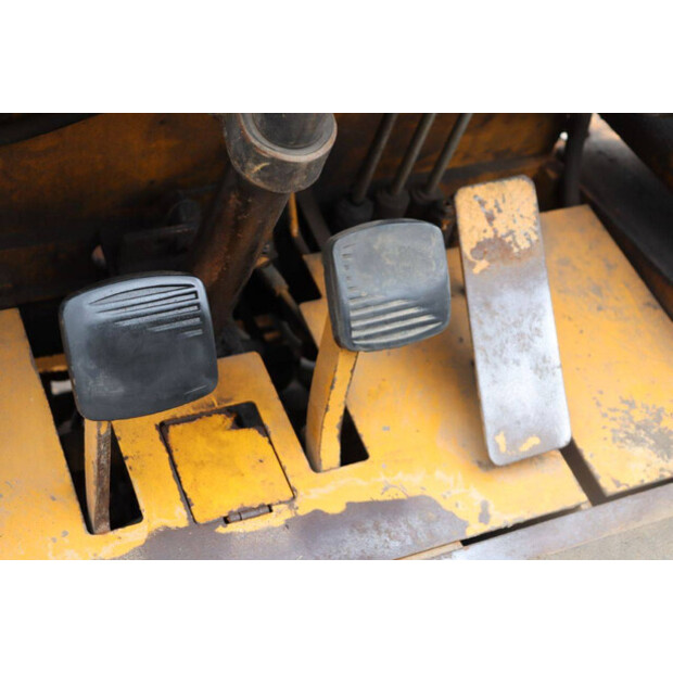 1986 Komatsu FD-25-8-43464342