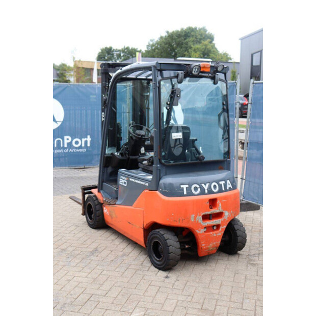 2017 Toyota 8FBM20T-43464387