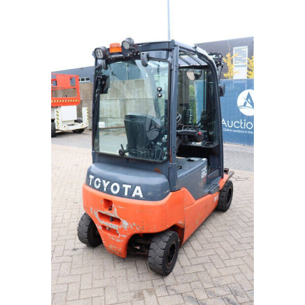 2017 Toyota 8FBM20T-43464389