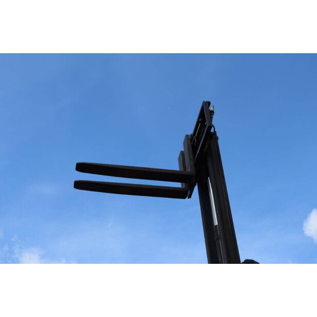 2000 Still R60-25-43464592