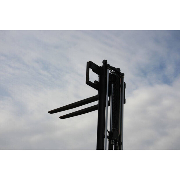 2012 Linde H18T-01-43464958