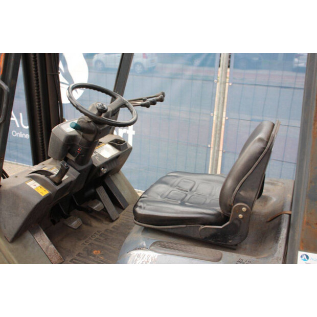 2001 Toyota 42-7FGF25-43465044