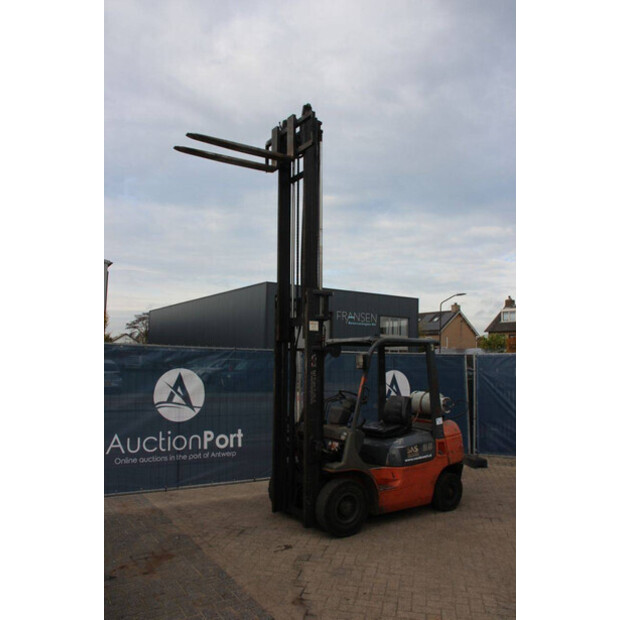 2001 Toyota 42-7FGF25-43465050