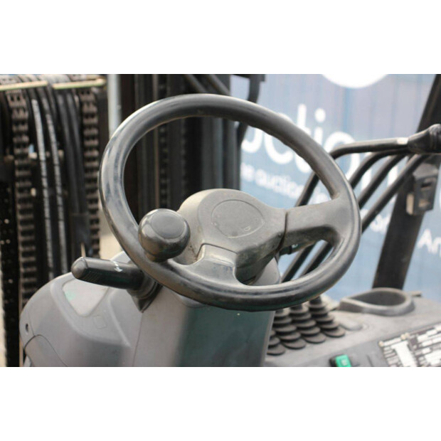 2008 كوماتسو FG25HT-16-43465104