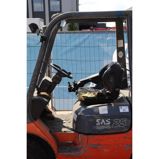 2011 تويوتا 42-7FGF25-43465181