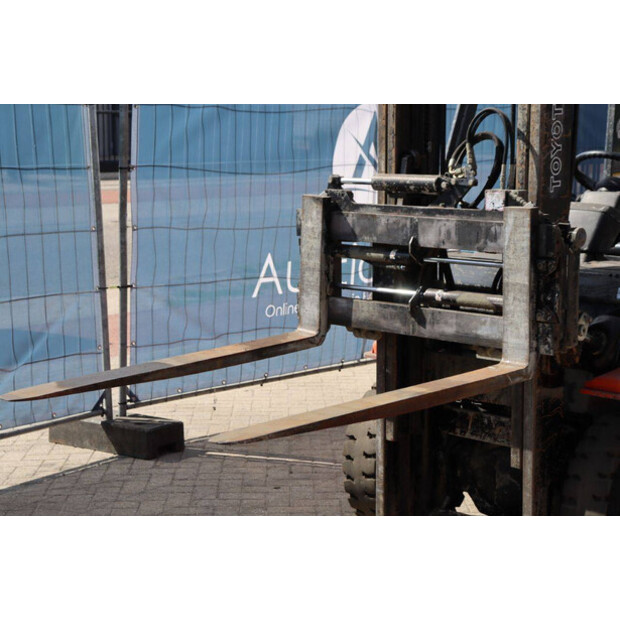 2011 تويوتا 42-7FGF25-43465190