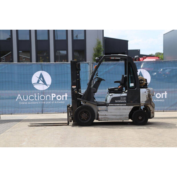 2006 NISSAN UD02A25PQ-43465345