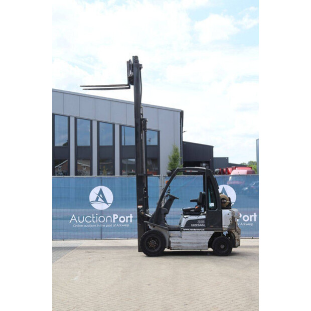 2006 NISSAN UD02A25PQ-43465374