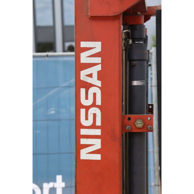 1995 نيسان KCUGH02F350-43465393