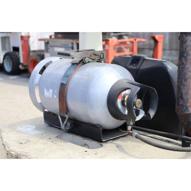 1995 نيسان KCUGH02F350-43465401