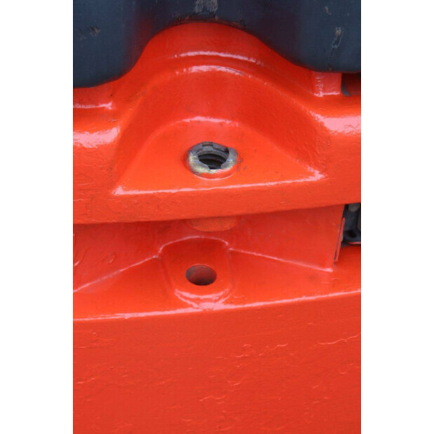 2002 ليندي E25-02-43466425