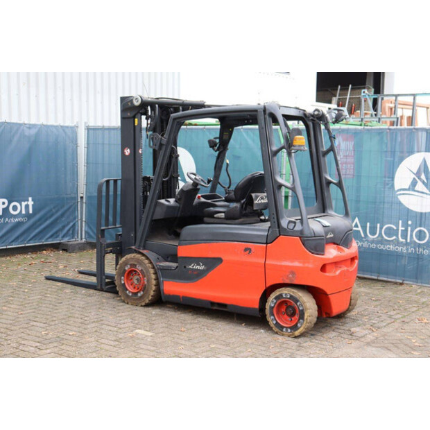 2014 ليندي E30-43466523