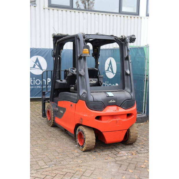 2014 ليندي E30-43466524