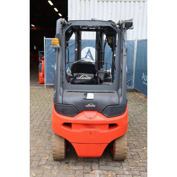 2014 ليندي E30-43466525