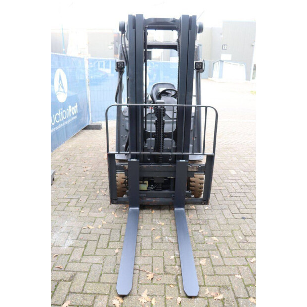 2014 ليندي E30-43466528