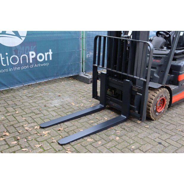 2014 ليندي E30-43466530