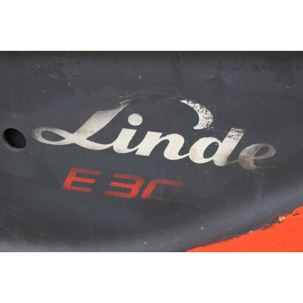 2014 ليندي E30-43466538