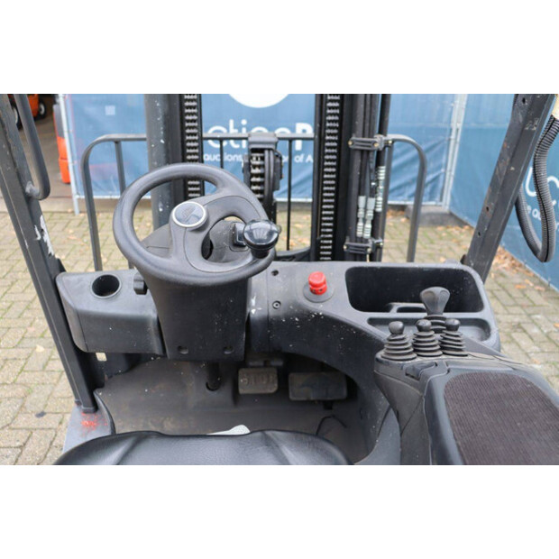 2014 ليندي E30-43466542