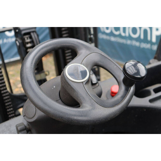 2014 ليندي E30-43466547