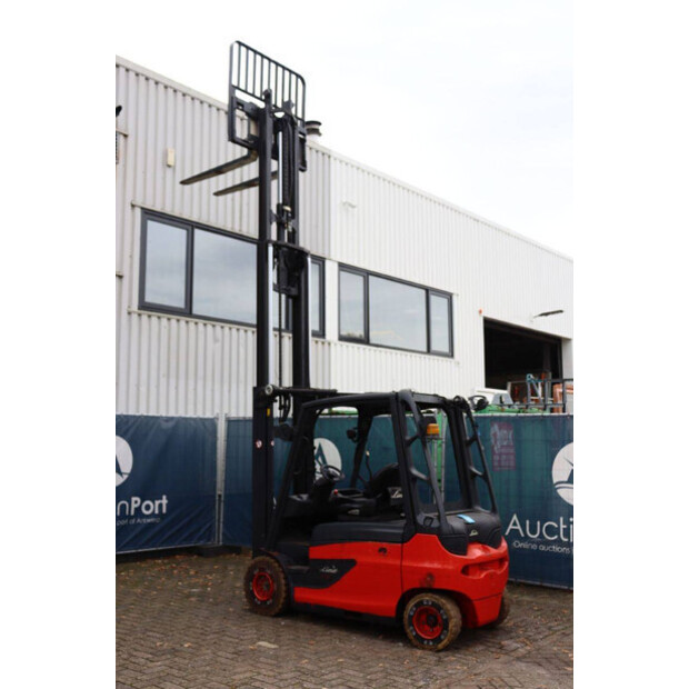 2014 ليندي E30-43466555