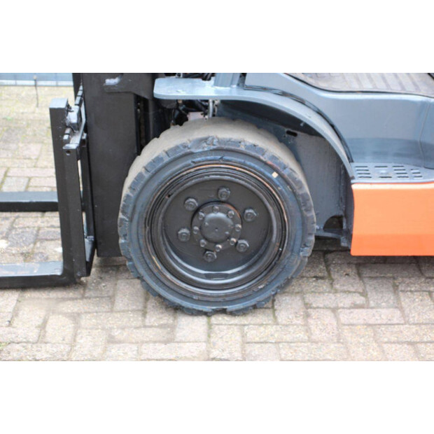 2011 تويوتا 02-8FDF30-43466962