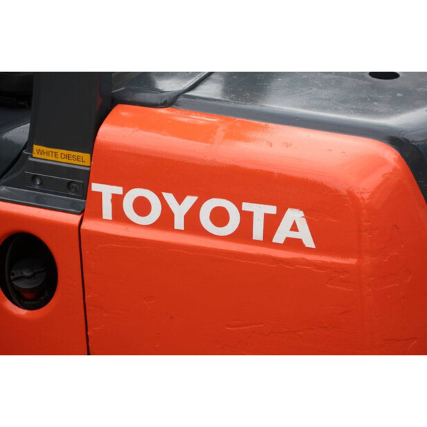 2011 تويوتا 02-8FDF30-43466964