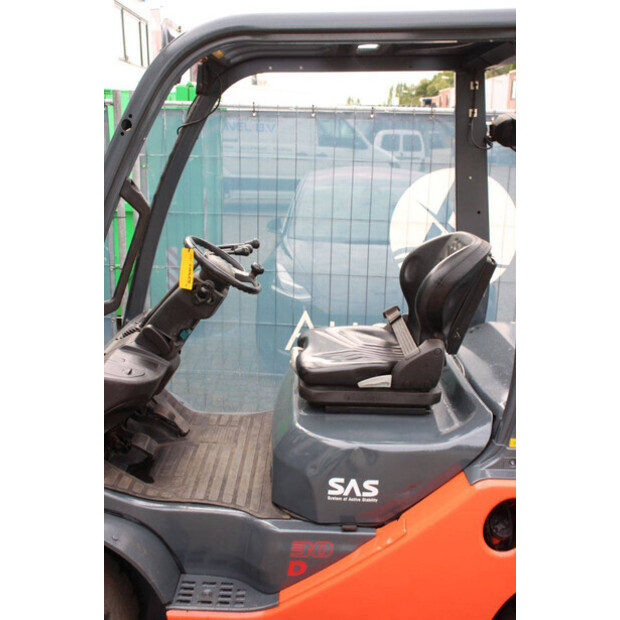 2011 تويوتا 02-8FDF30-43466969