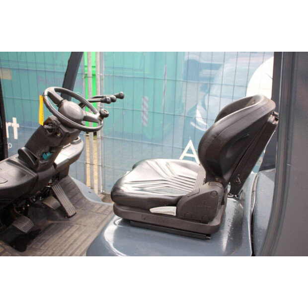 2011 تويوتا 02-8FDF30-43466970