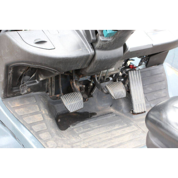 2011 تويوتا 02-8FDF30-43466971