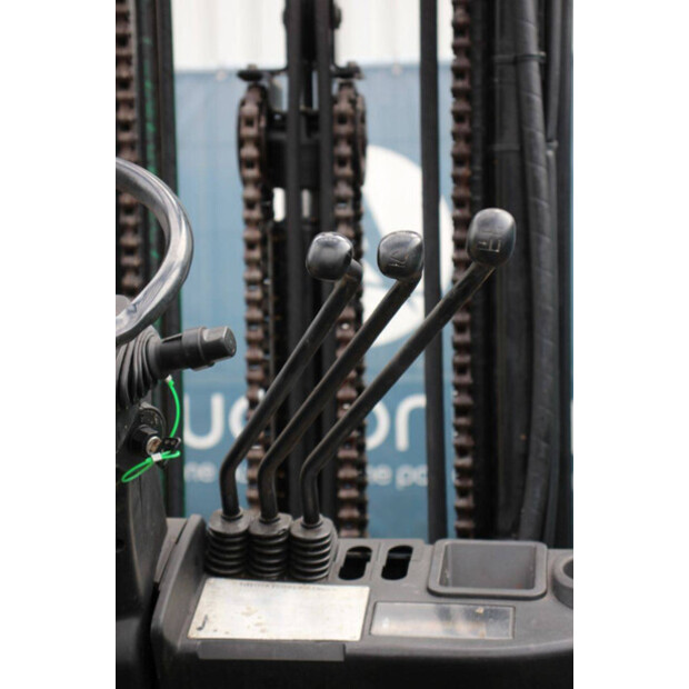 2011 تويوتا 02-8FDF30-43466973