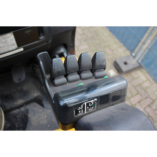 2010 Yale GLC70VX-43467035