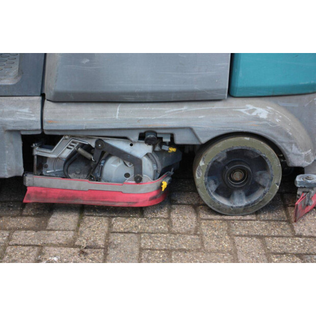 2017 تينانت T12-43467321