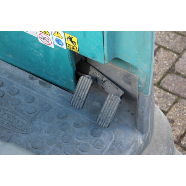 2017 تينانت T12-43467331