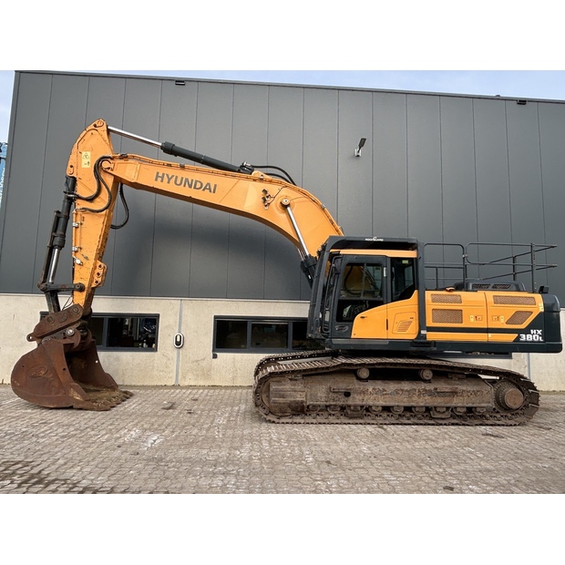 2020 Hyundai HX380L-43474967