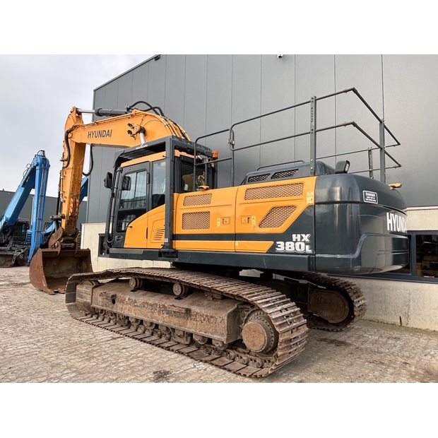 2020 Hyundai HX380L-43474968