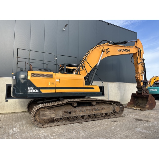 2020 Hyundai HX380L-43474972